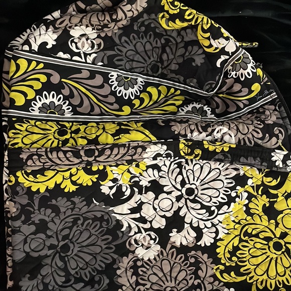 Vera Bradley Large Size Travel Duffel Bag Baroque - Picture 2 of 5